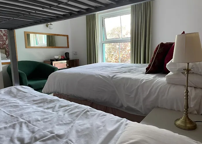 Keats Green Hotel