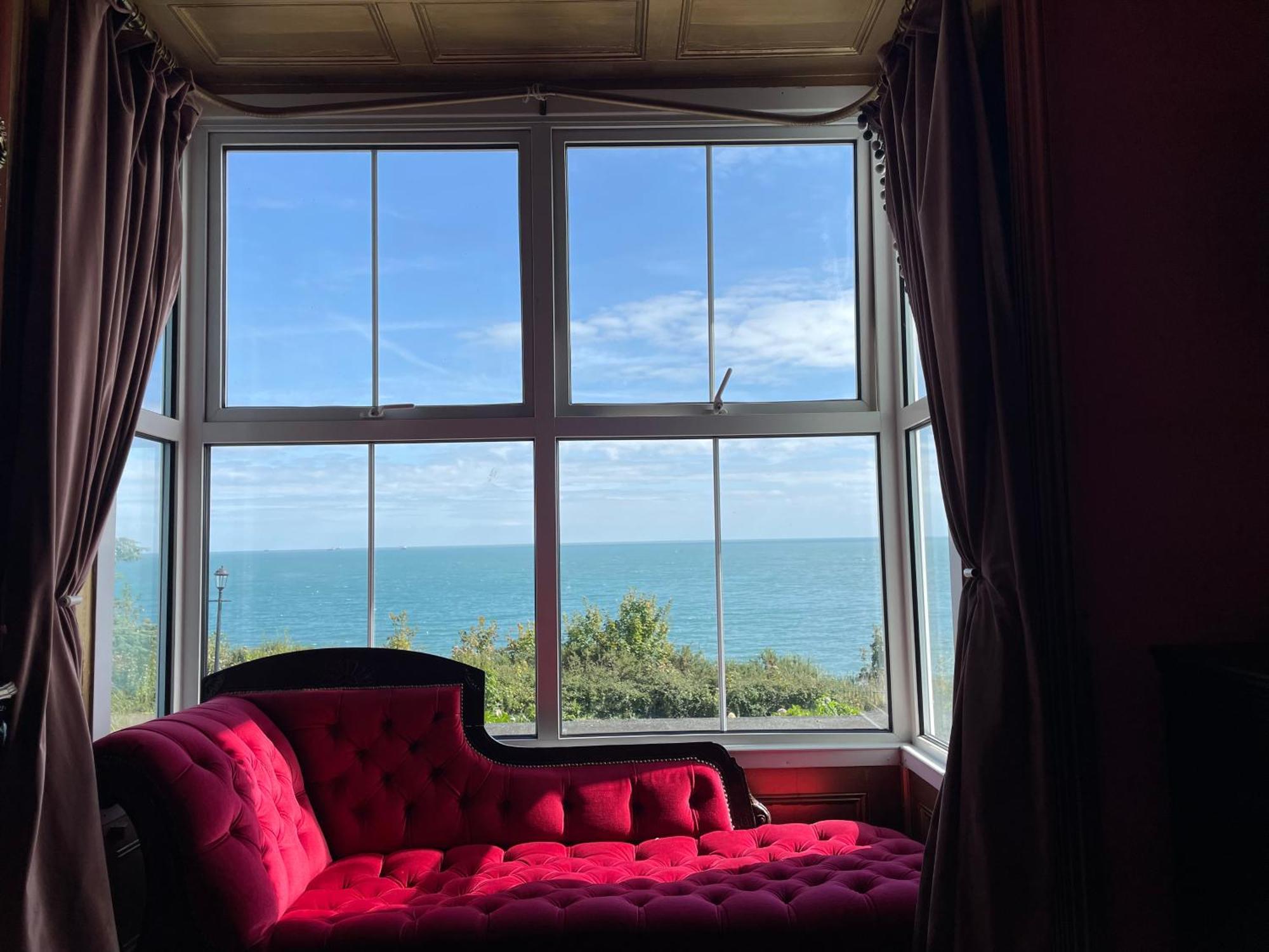 Keats Hotel